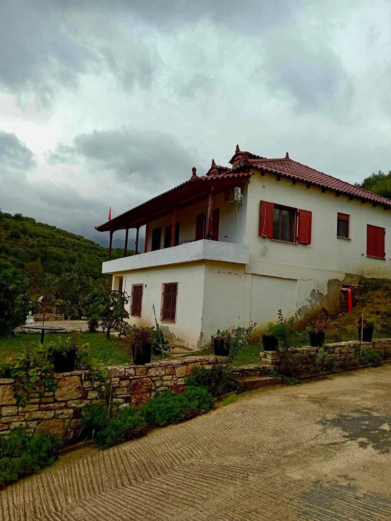Villa Romario Berat Exterior photo
